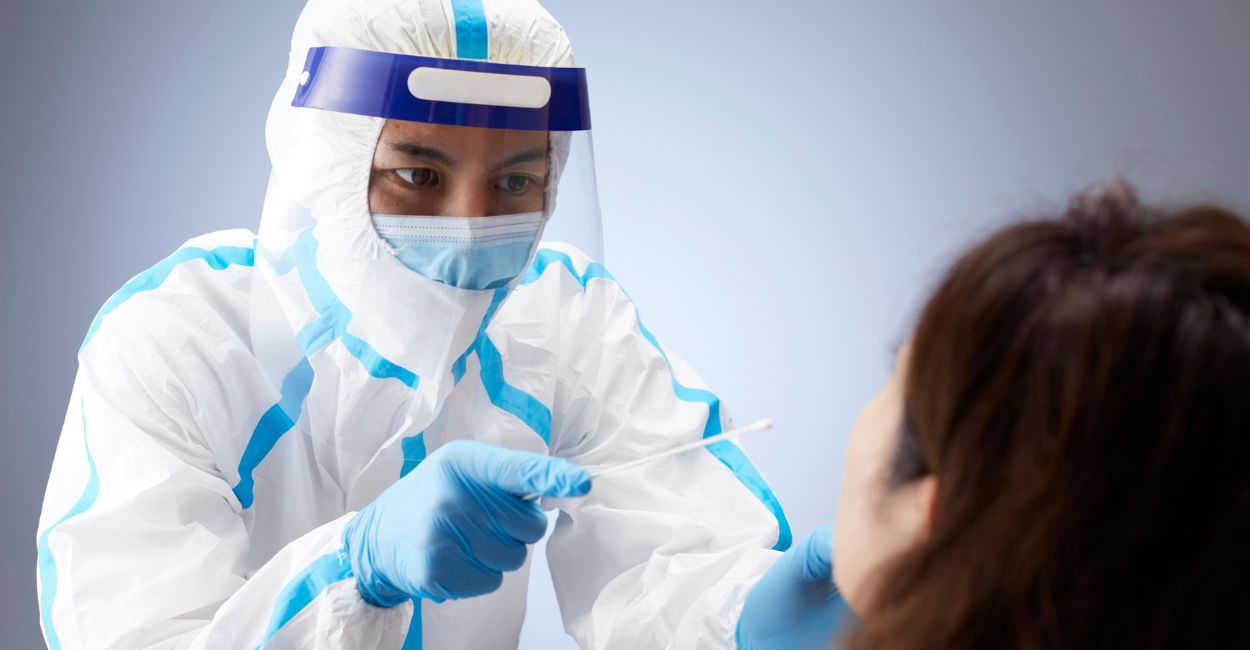 Beyond the lungs, COVID-19 accelerates vascular aging and heightens heart risks—especially in women. Discover why women are more vulnerable, the role of vaccination, and steps to protect cardiovascular health post-COVID.